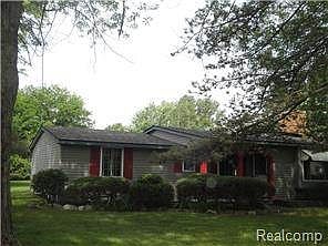 2nd image of 4911 Cecelia Ann Ave