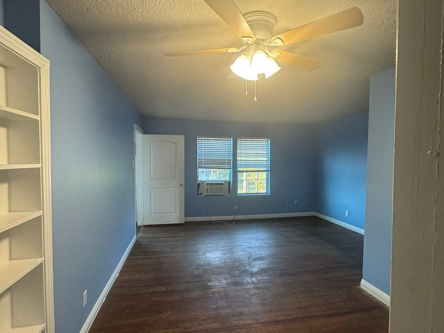 2 bed, 900 sqft, $850 — Photo 2