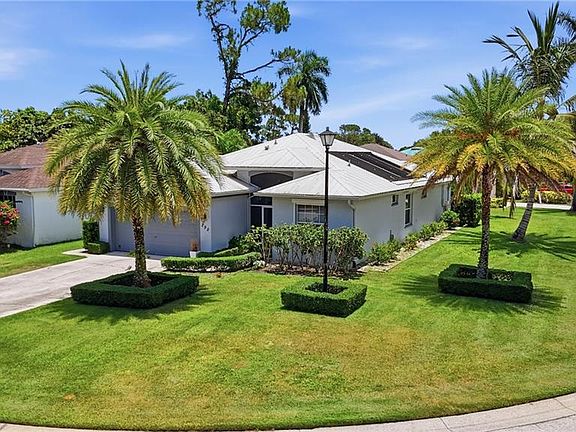 5th image of 295 Stanhope CIR