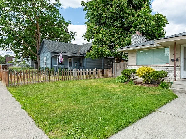 Building Photo - 721 E Queen Ave #721