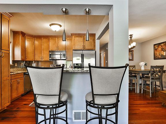 5th image of 7550 York Dr APT 1E
