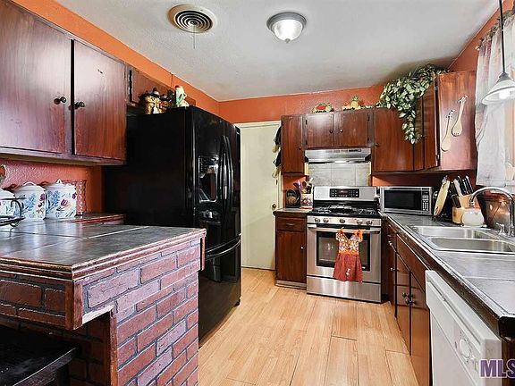 5th image of 1207 S Stacy Ave
