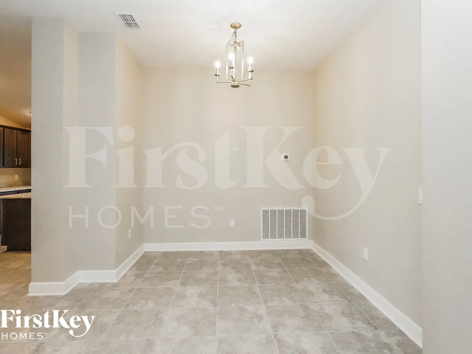 4 bed, 3.0 bath, 2200 sqft, $2,400 — Photo 3