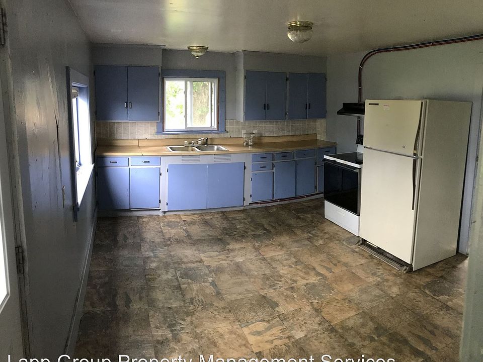 2nd image of 1853 Loree Rd
