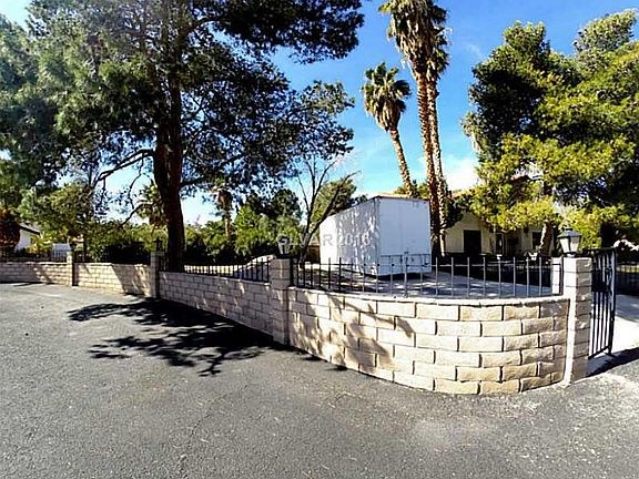 3rd image of 3010 Belcastro St