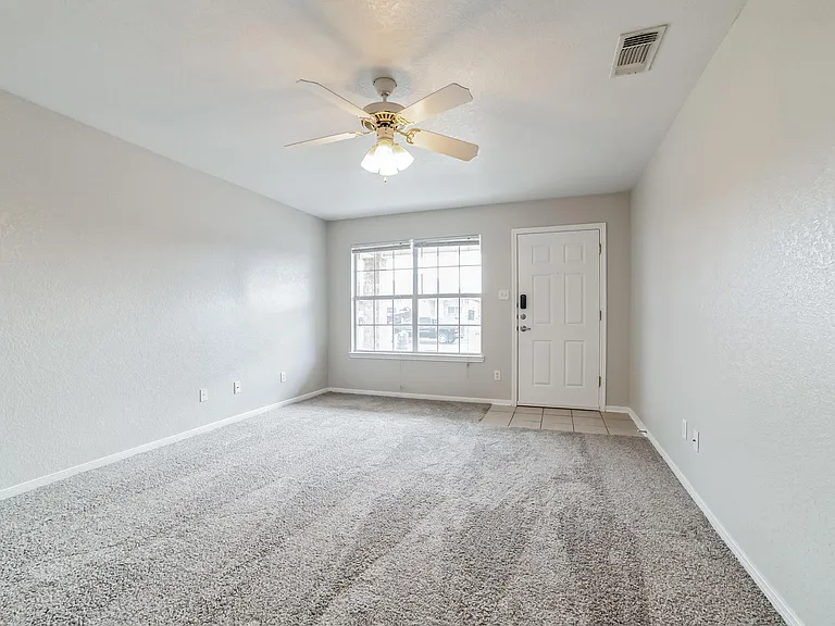 319 Cedar Ridge Dr #B — Photo 27
