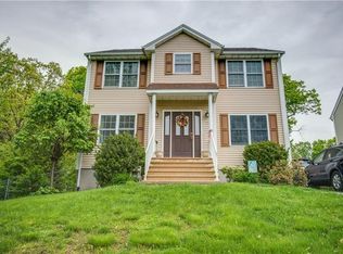 15 Arbor St, Cumberland, RI 02864