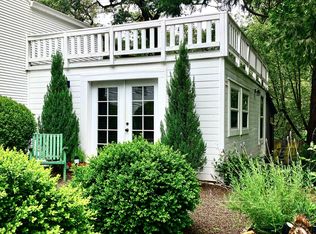 10220 Old River Rd, Forestville, CA 95436