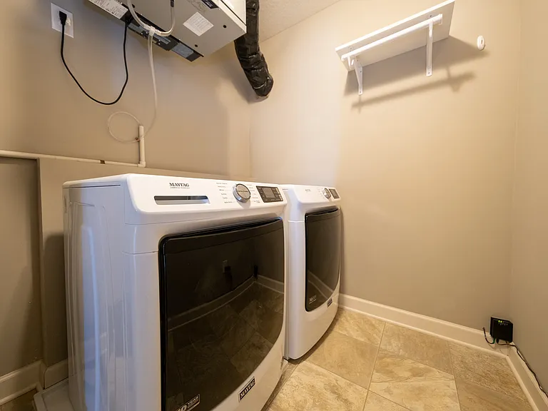 3261 Lakewood Trl — Photo 23