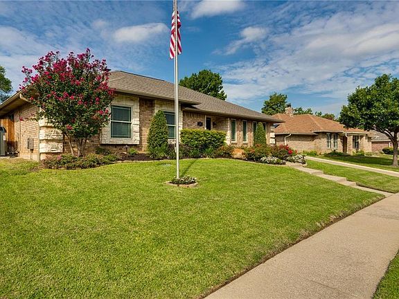3rd image of 2805 Clearmeadow Dr