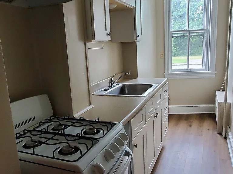 39 W King St #3 — Photo 10
