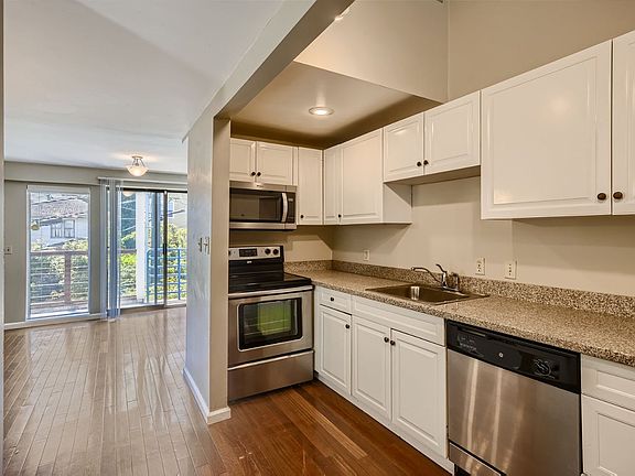 3rd image of 2312 E Denny Way #C