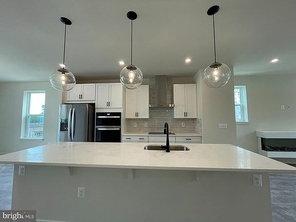 17977 Alicia Ave, Dumfries, VA 22026 | MLS #VAPW2098084 | Zillow