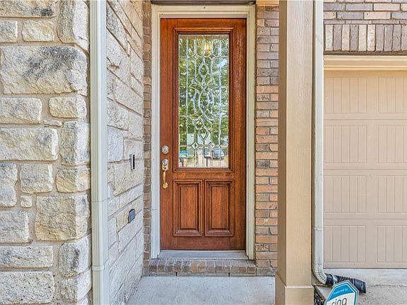 4th image of 11925 Timber Heights Dr