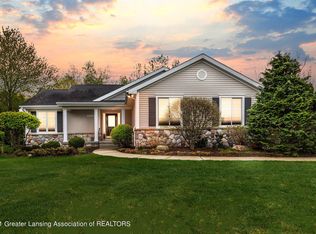 15321 Classic Dr, Bath, MI 48808