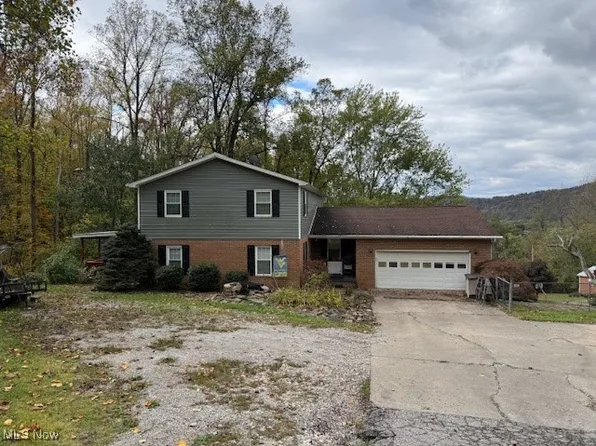 912 Meadow Hts, Paden City, WV 26159