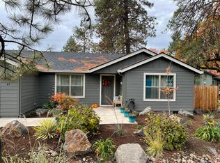 47 Erickson Ave, Shady Cove, OR 97539