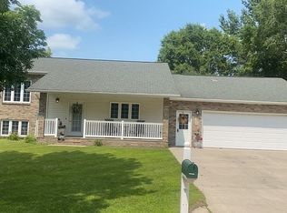 503 10th Ave SE, Barnesville, MN 56514