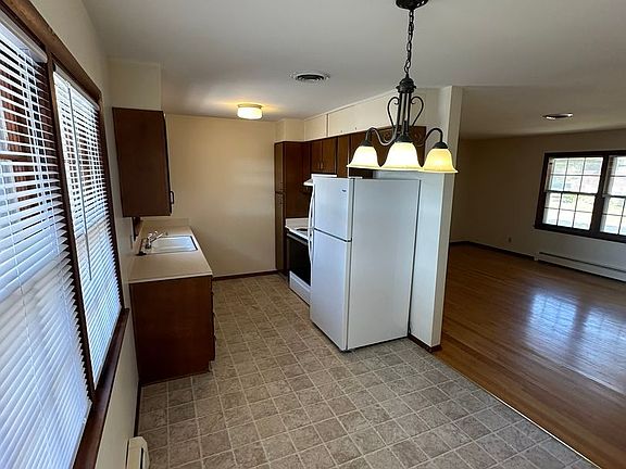 5th image of 1908 Douglas Ave #0