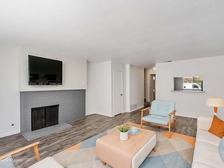 6799 Alvarado Rd #4 — Photo 3