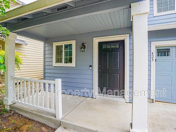 4th image of 423 NW 153rd St