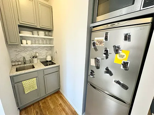 Rented by J PRESTON AND ASSOCIATES INC | media 10