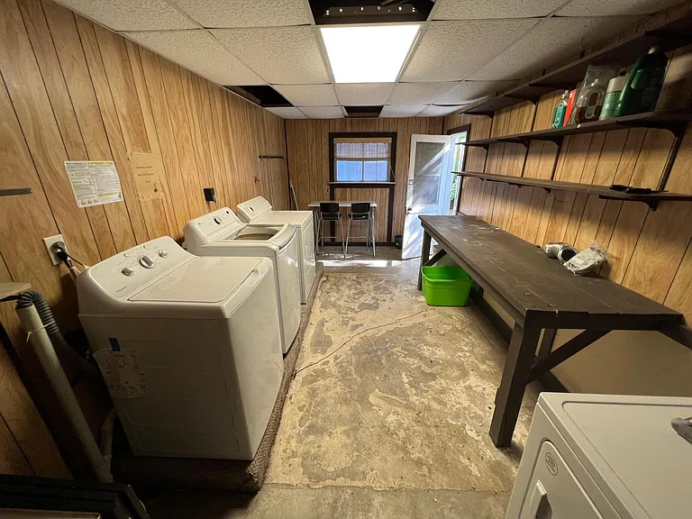 417 W Gramercy Pl #2 — Photo 15