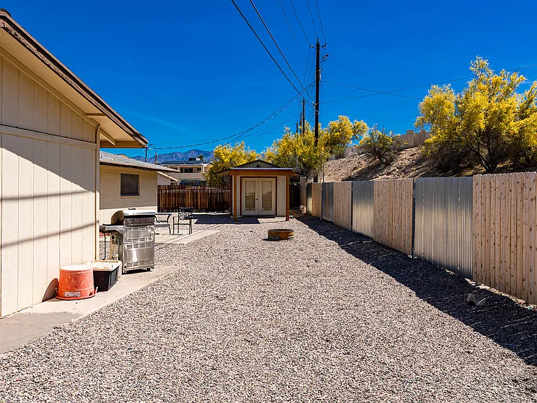 2312 Warbler Ln — Photo 35