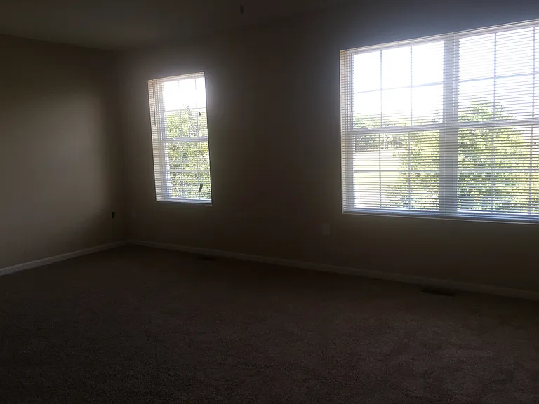 23001 Parkview Dr — Photo 19