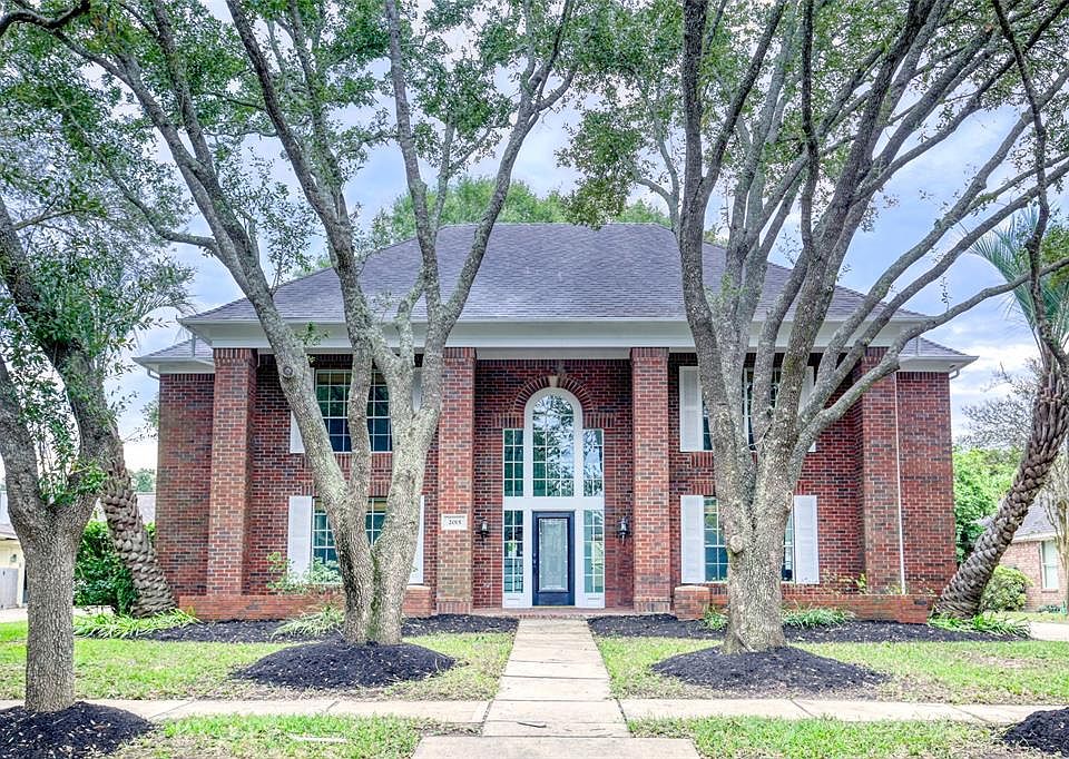 1st image of 2015 Plantation Bend Dr