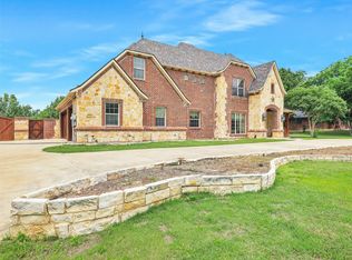 695 Melody Ln, Lakewood Village, TX 75068