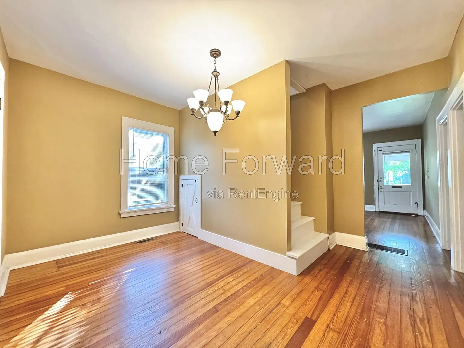 3 bed, 1.0 bath, 1538 sqft, $2,300 — Photo 3