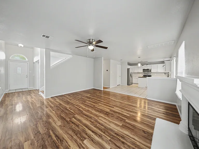 5013 Causeway Ct — Photo 9