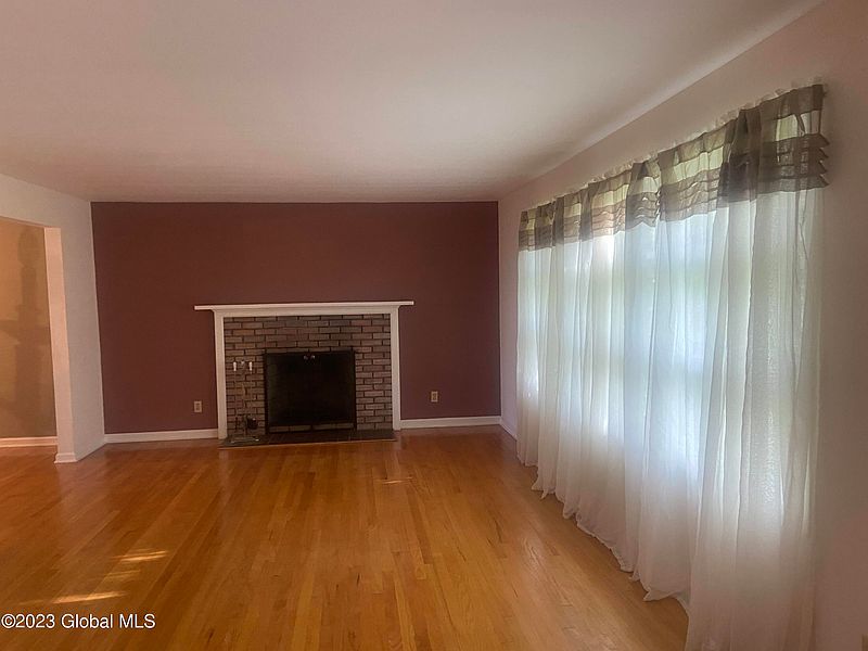 3rd image of 2232 Garden Drive