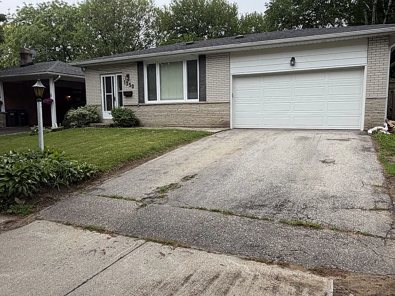 1350 Everall Rd #LOWER — Photo 1