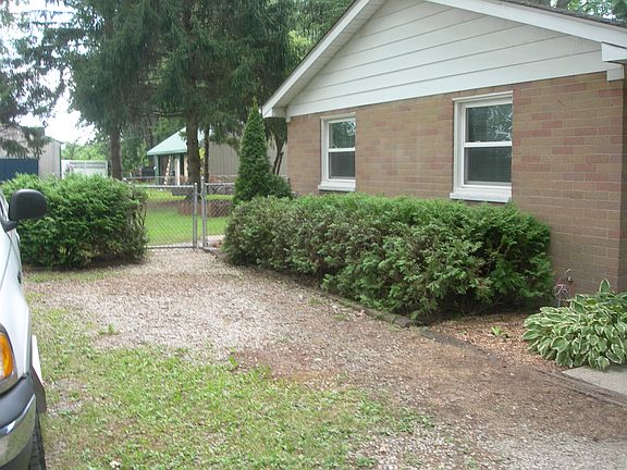 3rd image of 48661 Sully Dr
