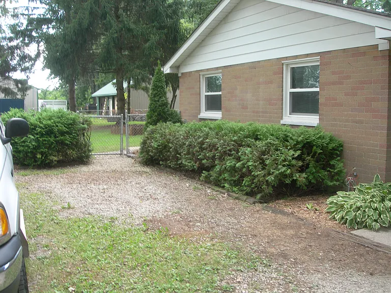 48661 Sully Dr — Photo 3