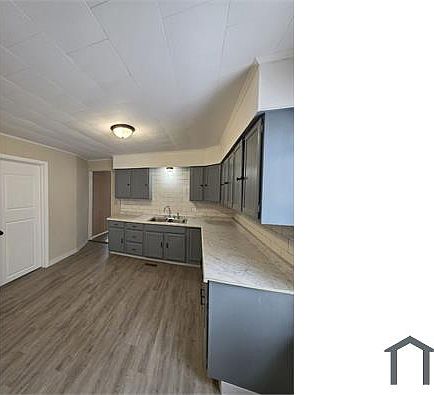 5th image of 1110 Camden St