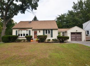 12 Lynda Ln, Rochester, NY 14624