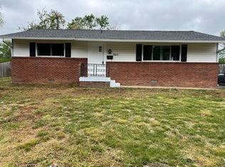 902 Hopton Rd, Woodbridge, VA 22191