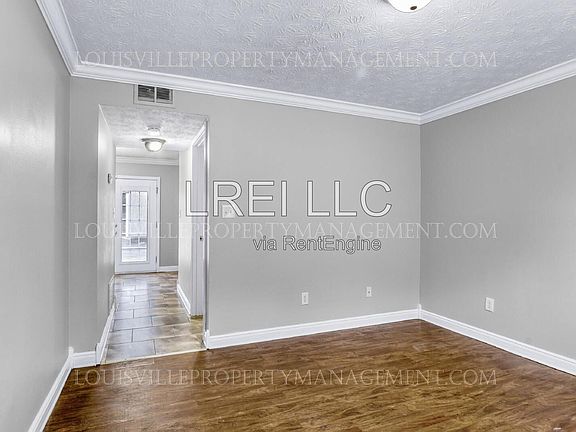 3rd image of 621 Westport Rd APT 9