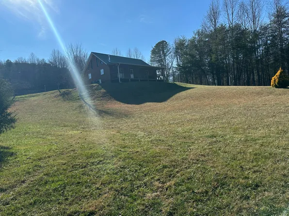 3693 Sane Rd, Parrottsville, TN 37843