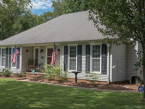 4th image of 10023 Roanoke Dr
