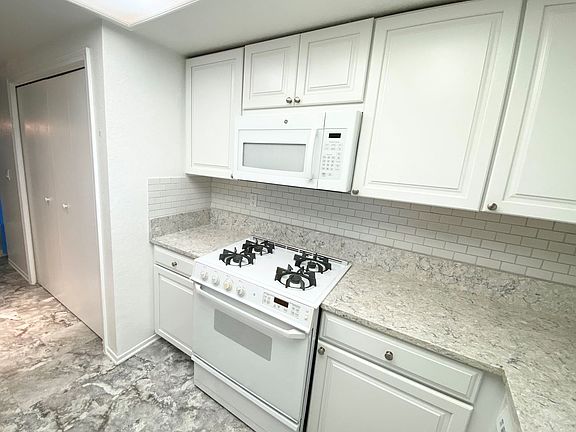 2nd image of 945 Pepper St APT 314