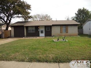 518 Stonewall Dr, Euless, TX 76039