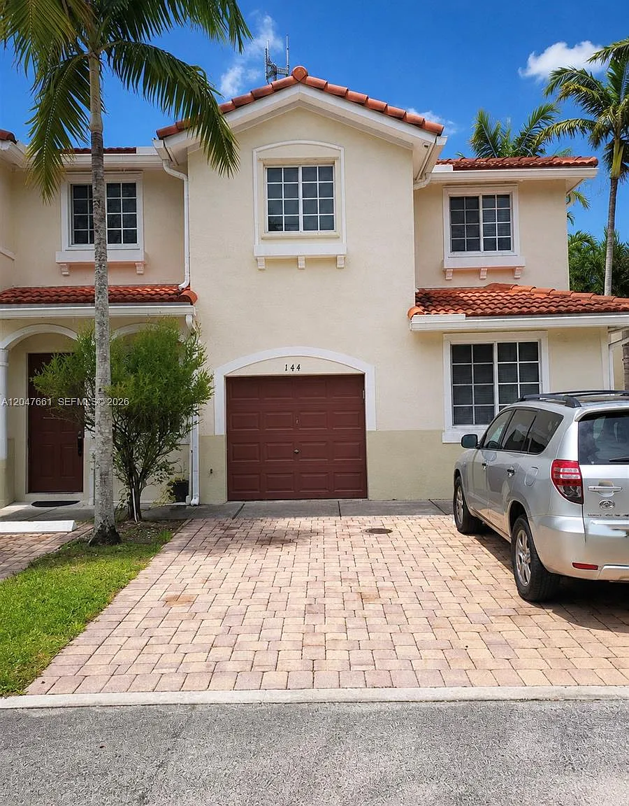 Majorca Isles Iv Condo — Photo 1