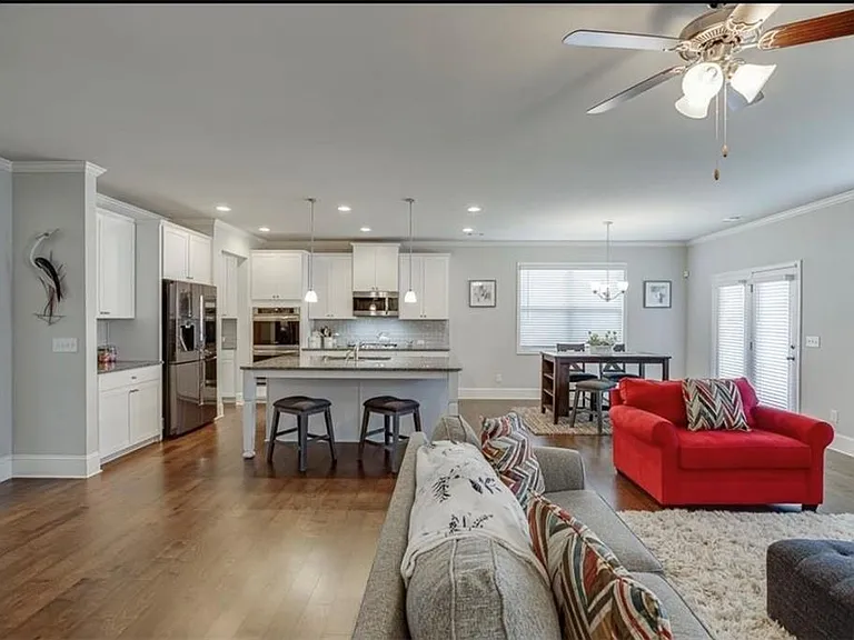 2055 Sorrento Ct — Photo 16