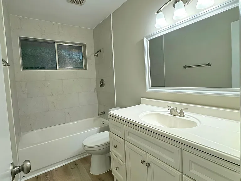 4626 Highlake Dr — Photo 14