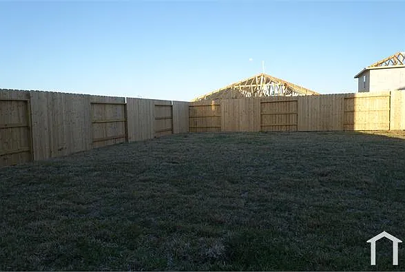 3004 Fall Gold Ln — Photo 17