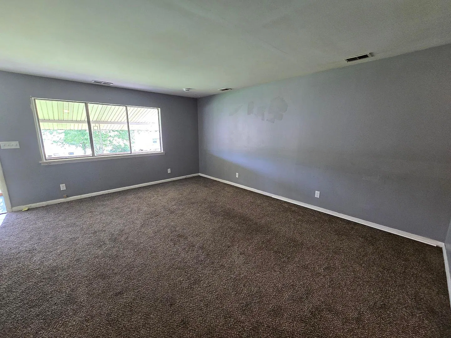 903 Vinewood Ln — Photo 1